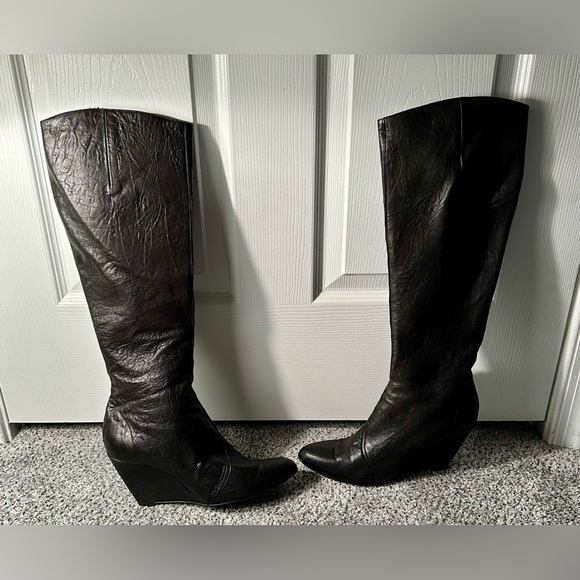 SIGERSON MORRISON Size 8.5 Black Crinkly Leather Wedge Knee Boots R $695 - Picture 1 of 14